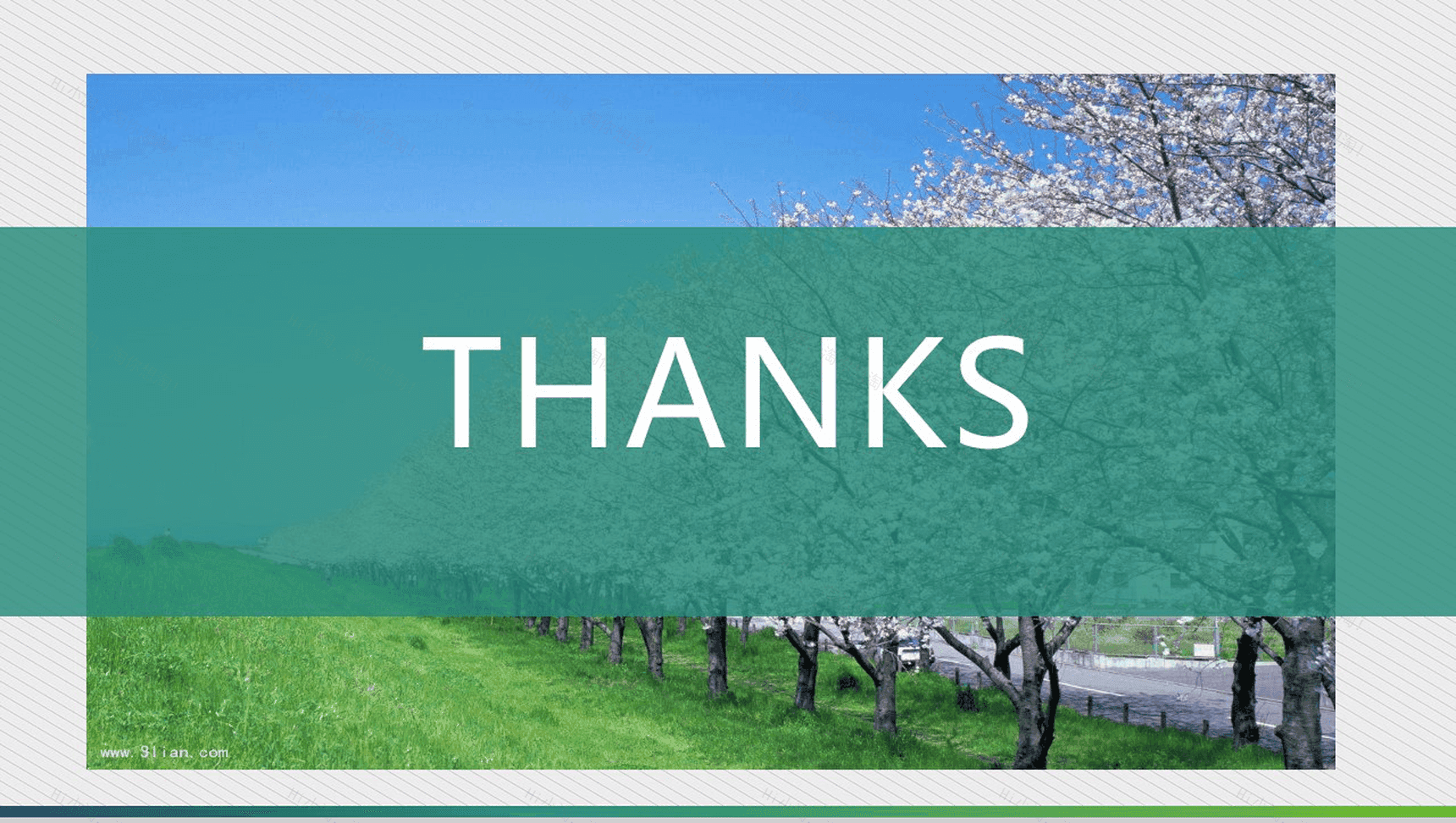 唯美清新简约时尚摄影摄像设计相册动态PPT模板-11