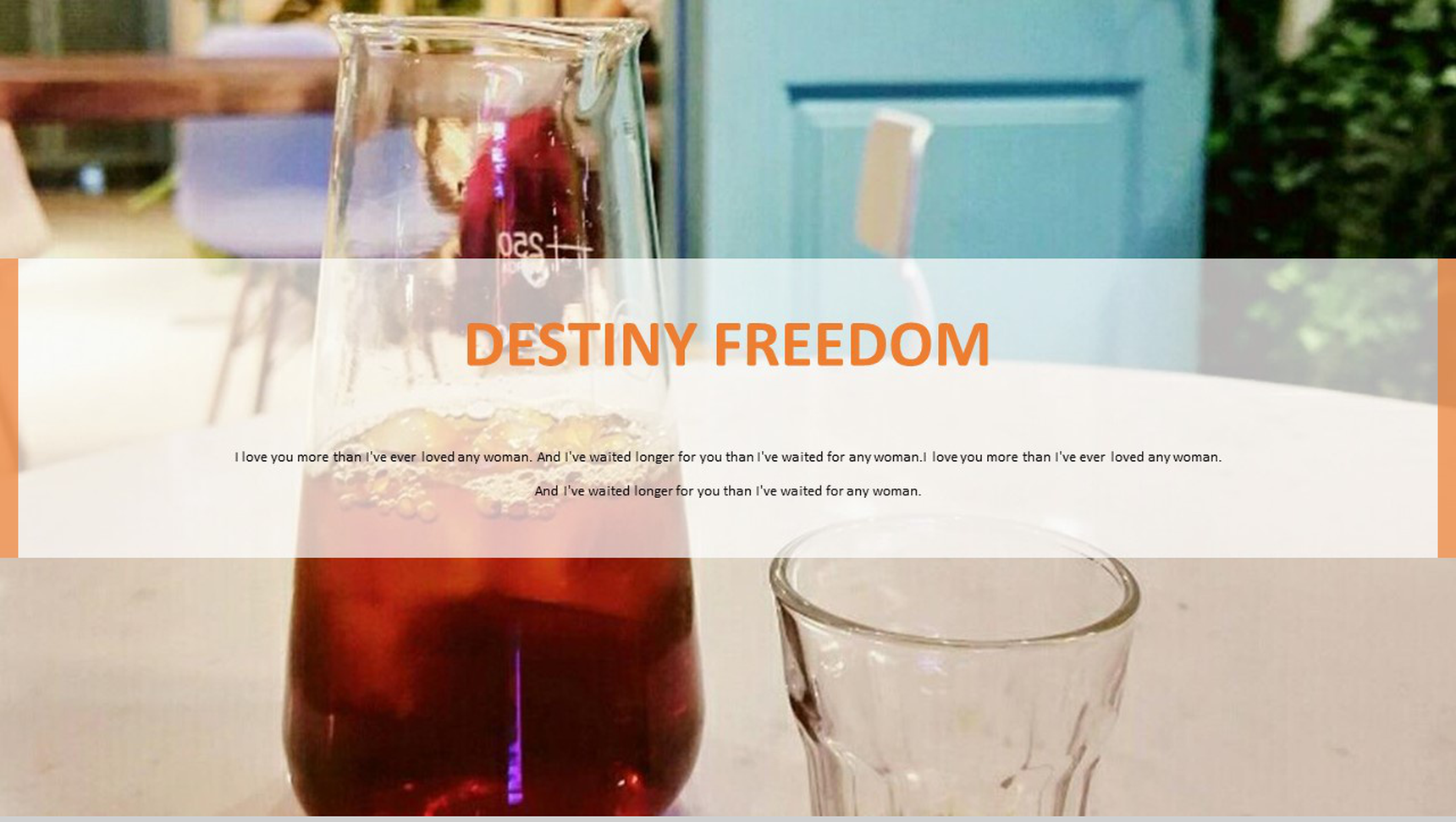 精美动态杂志风工作辞职报告个人简介PPT模板