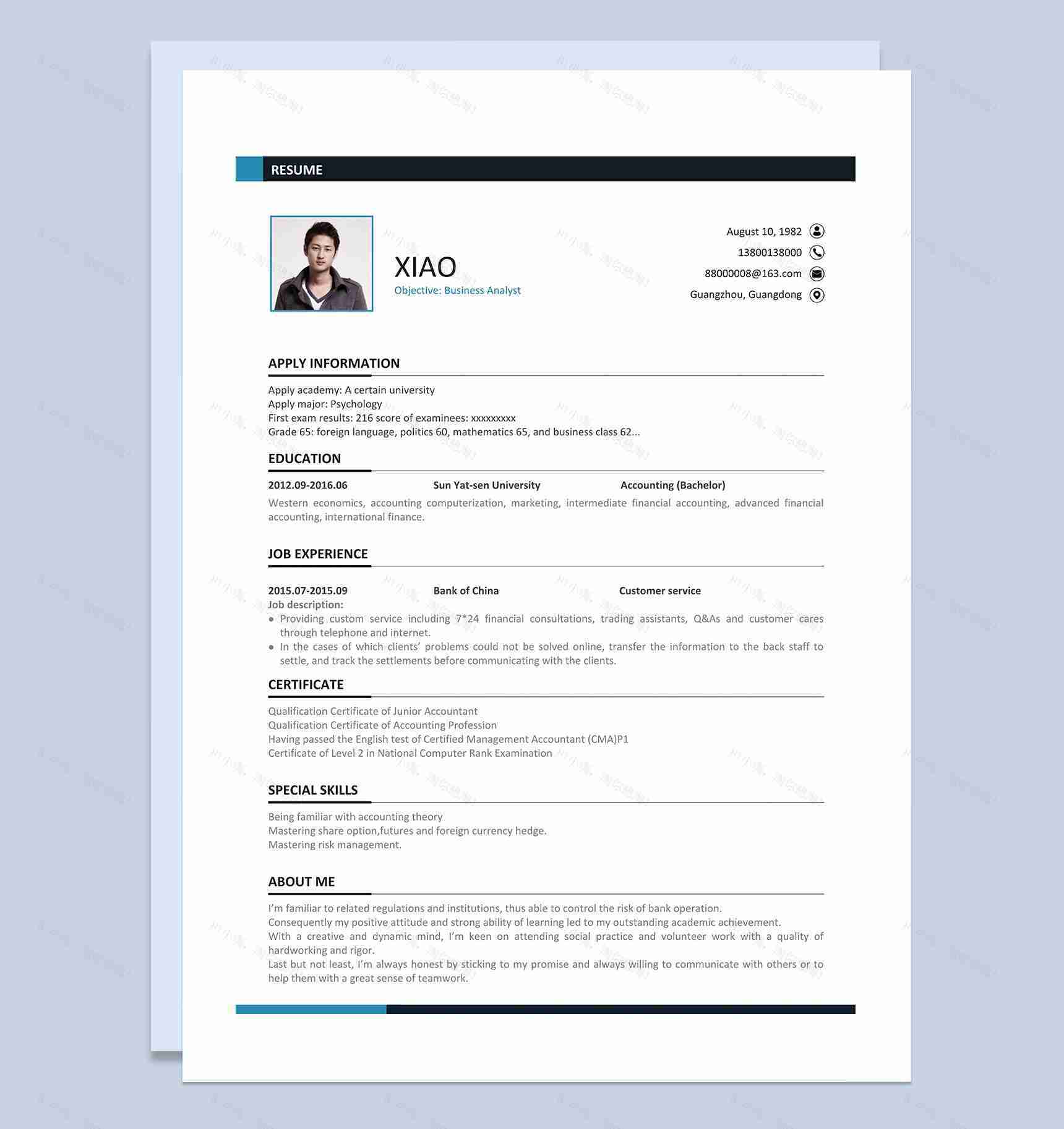 英文版简约大学生求职简历Word模板-1